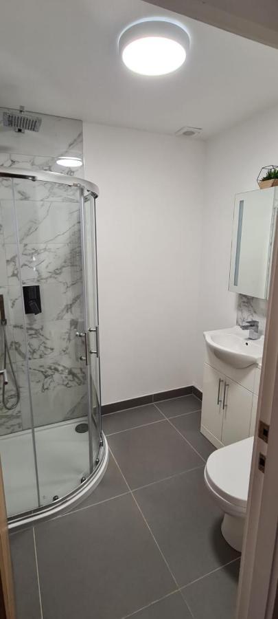 2 Bedroom Central Apartment リーク エクステリア 写真
